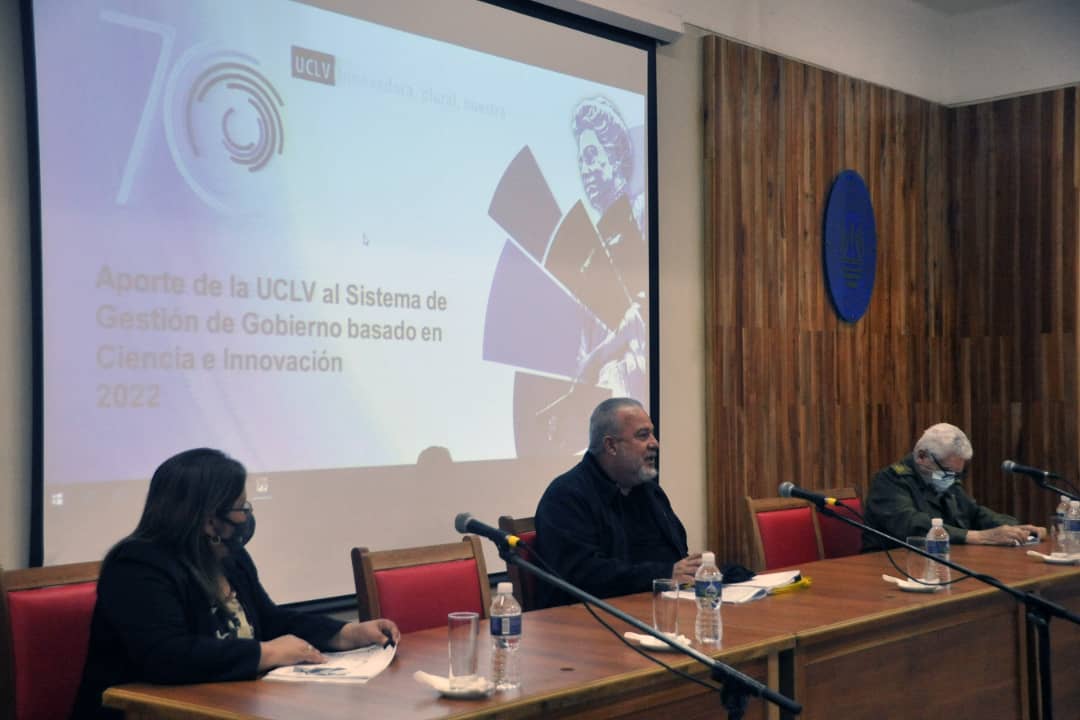 La sensibilidad, el esfuerzo, el talento, compromiso y conocimiento que caracterizan el actuar de la <a href="/UCLVCU/">UCLV 🇨🇺</a>, fueron demostrados en fructífero encuentro que sostuvimos donde expusieron sus aportes al Sistema de Gestión de #Gobierno basado en Ciencia e Innovación.
#Cuba 🇨🇺