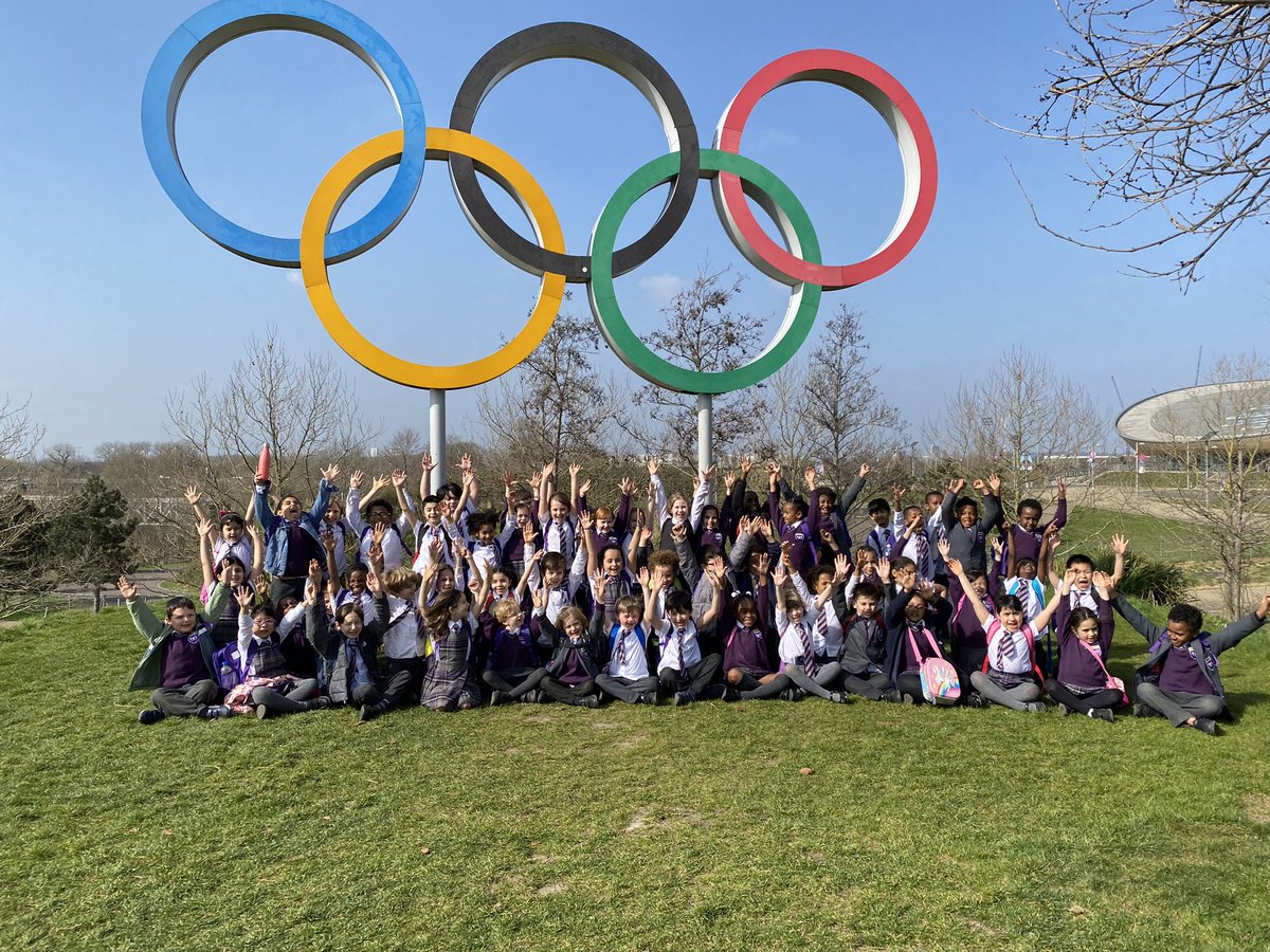 HPA_Philip_Lane's tweet image. What a fabulous day!! Thanks to our leaders for showing us how to hunt carefully for mini beasts. We had the best day ever. 🐜🌳🌱🐛🐞@HarrisFed #HPAPLTrips