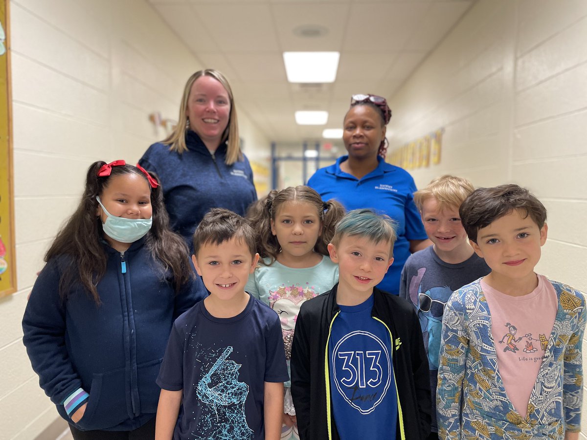 RicheyRabbits's tweet photo. Richey staff and students wearing their blue and white to show support for Warner Elementary School! ๐๐ค #WarnerStrong #HisNameIsNewt @RedClaySchools @StephArm08 @mburrows211 https://t.co/zWBAA36T8S