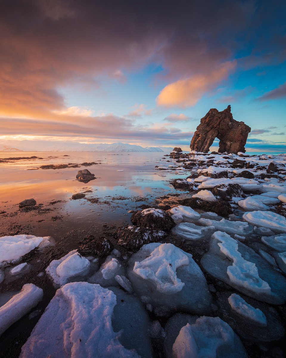 Photographers, show me your favourite shots from Iceland 🇮🇸 

Here’s one from the North that I took during a very cold but stunning sunset 😊