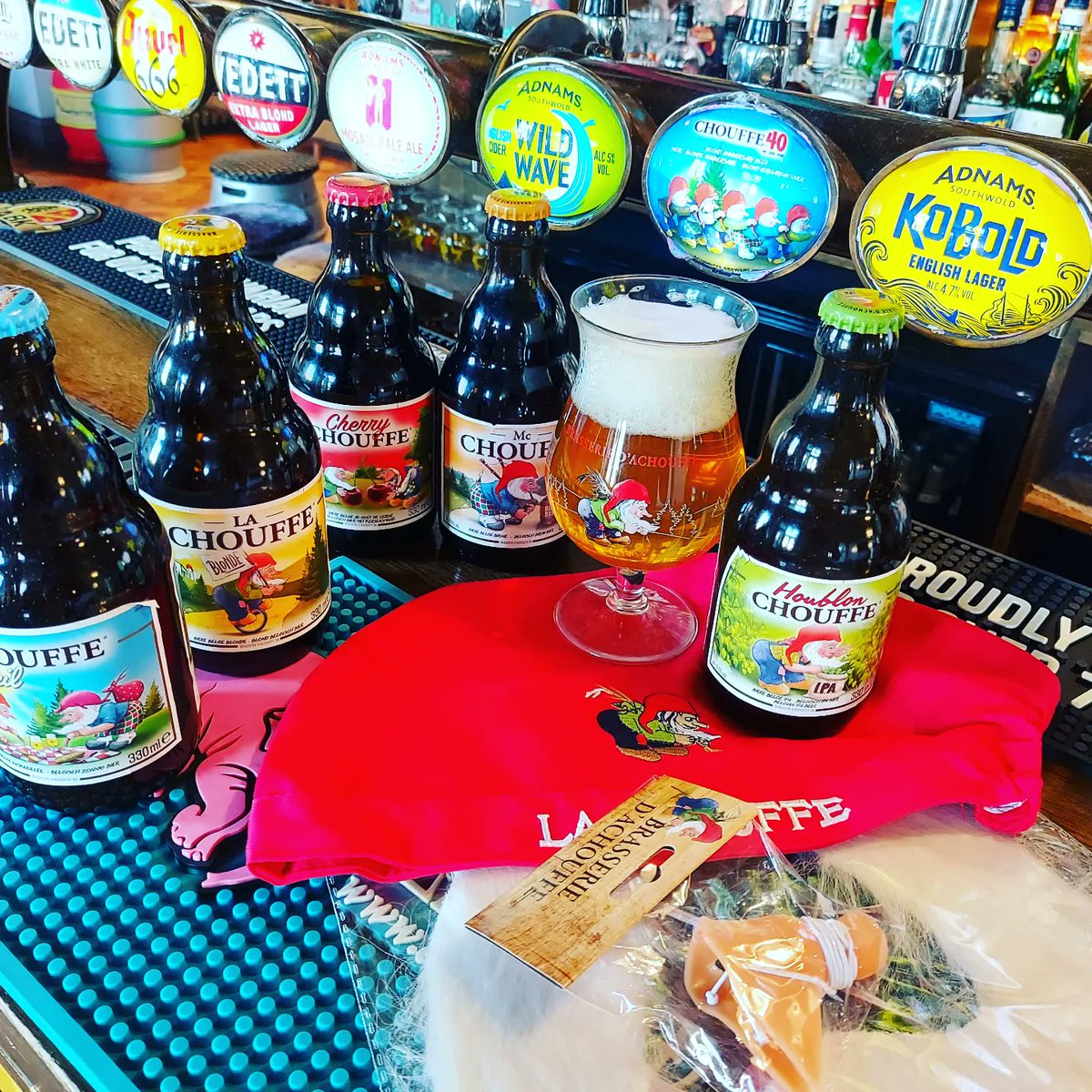 RoyalStandardCB's tweet photo. We have just put Chouffe 40 on our taps. Brewed especially to celebrate their 40th anniversary, this 5.6% blond is perfect for a sunny day! We also have some gnome hats, beards and noses to give away and a limited amount of glasses when you buy one of our La Chouffe bottles! https://t.co/KzWoLUfz7o