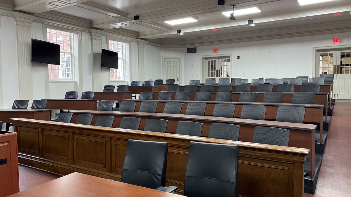 Sedia_Systems's tweet photo. University of Louisville School – Louis D. Brandeis School of Law

#HigherEducationDesign #FixedSeating #SeatingSolutions #LectureHall #Auditorium #Classroom https://t.co/i1VvUCHNLA