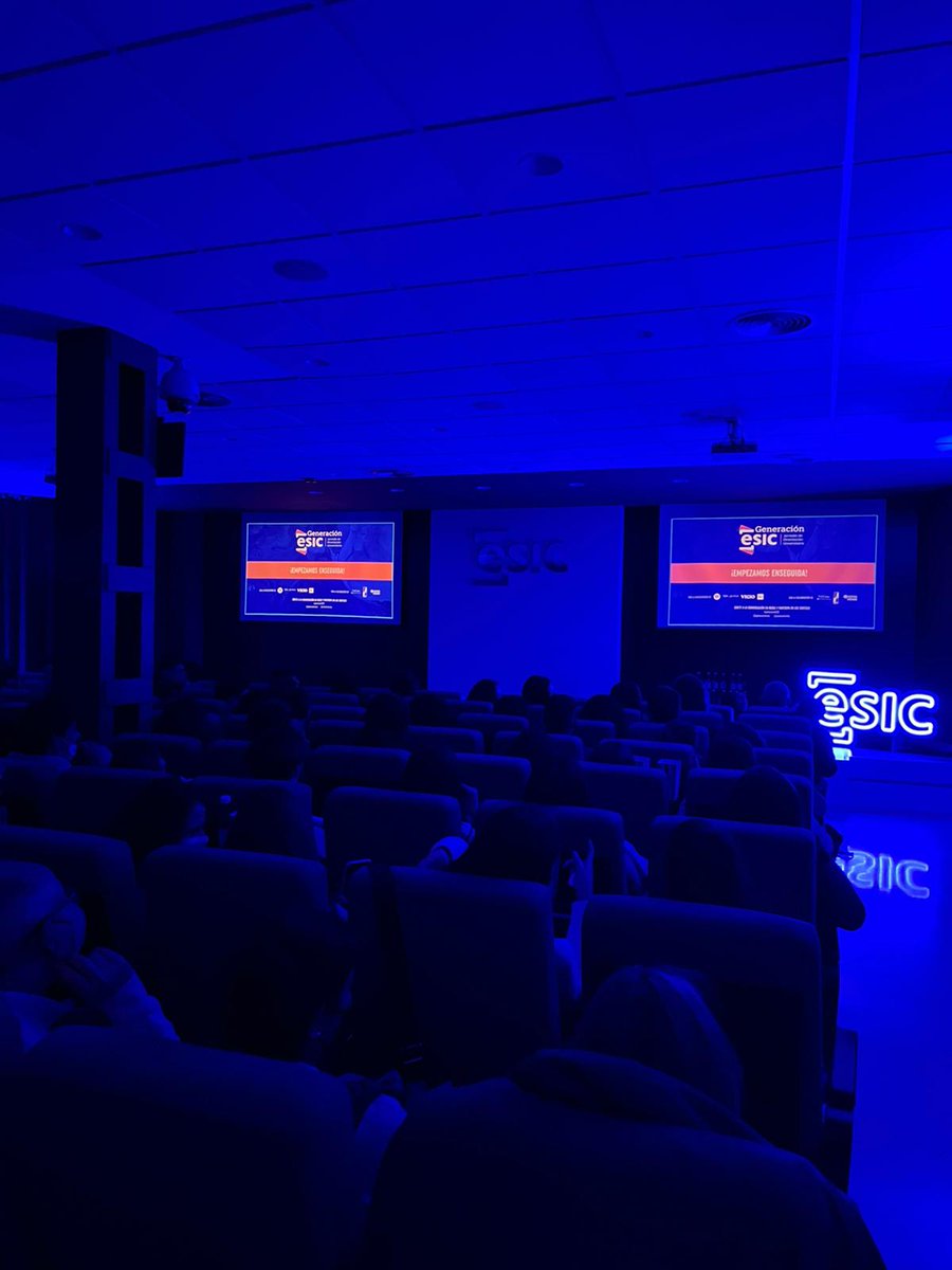 ESICValencia's tweet photo. ¡Esto empieza! #GeneraciónESIC, una experiencia única, donde a través de profesionales, su recorrido profesional y sus sueños, descubrirás las profesiones más demandadas para trabajar en un futuro. https://t.co/FZi0u7SLPe