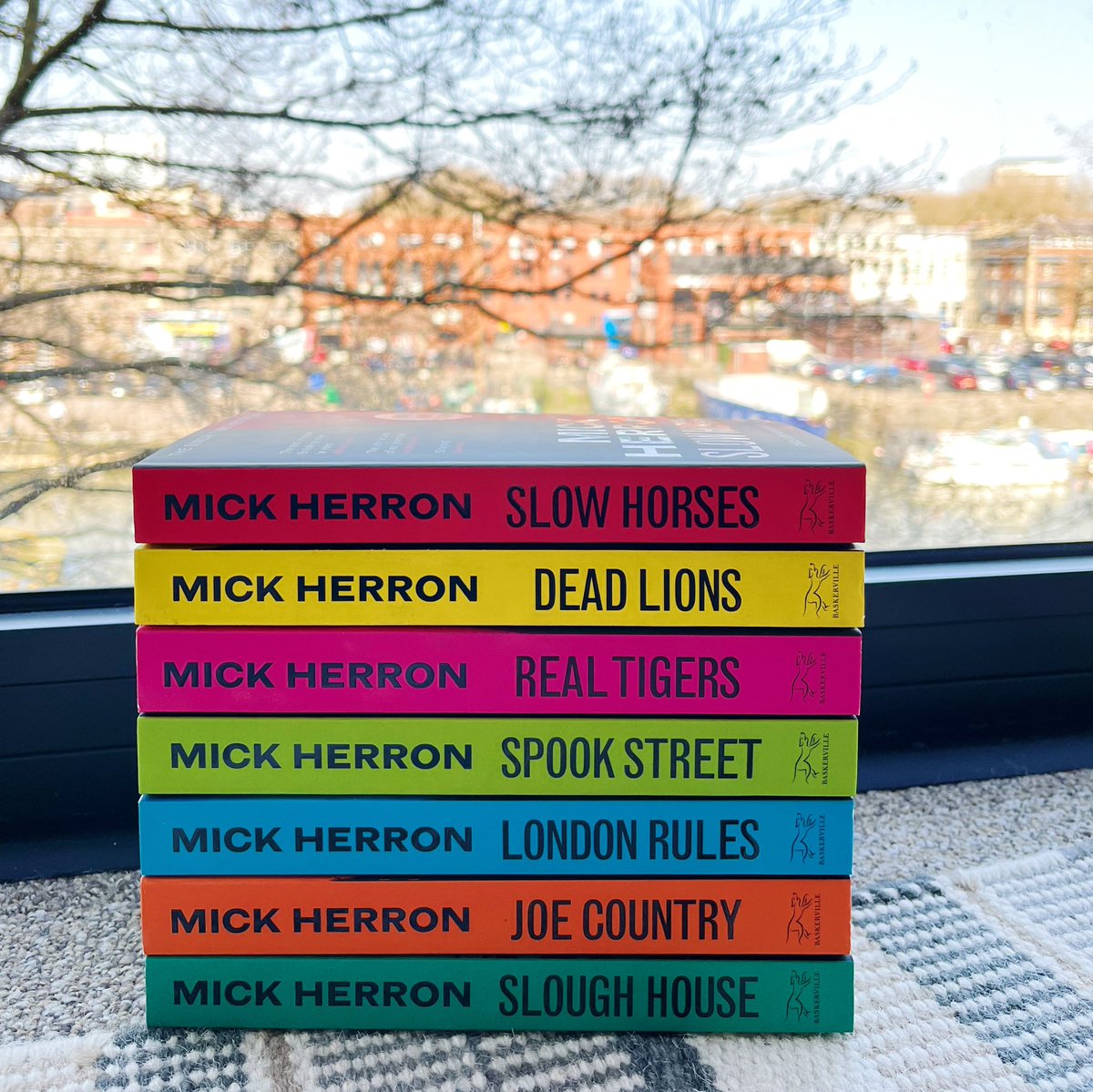 Sunshine and Mick Herron’s Slough House thrillers… sounds like a great weekend to us! ☀️📚

#MickHerron #CrimeFiction