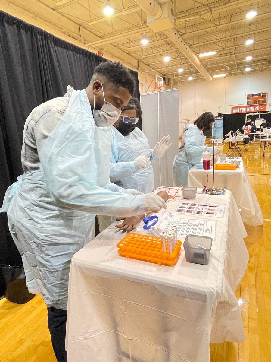 HISDCTEadvisors's tweet photo. Our very own CTE Specialist, Mr.Pierson and Executive Director Mrs. HopsonOnajobi trying out the phlebotomy session with students at the @scarboroughHTX Career Test Drive thanks to our partners @BridgeYearFair.
@HISDCTE @HoustonISD @HISDHighSchools @HiSD_CAO https://t.co/F6DKg78k66