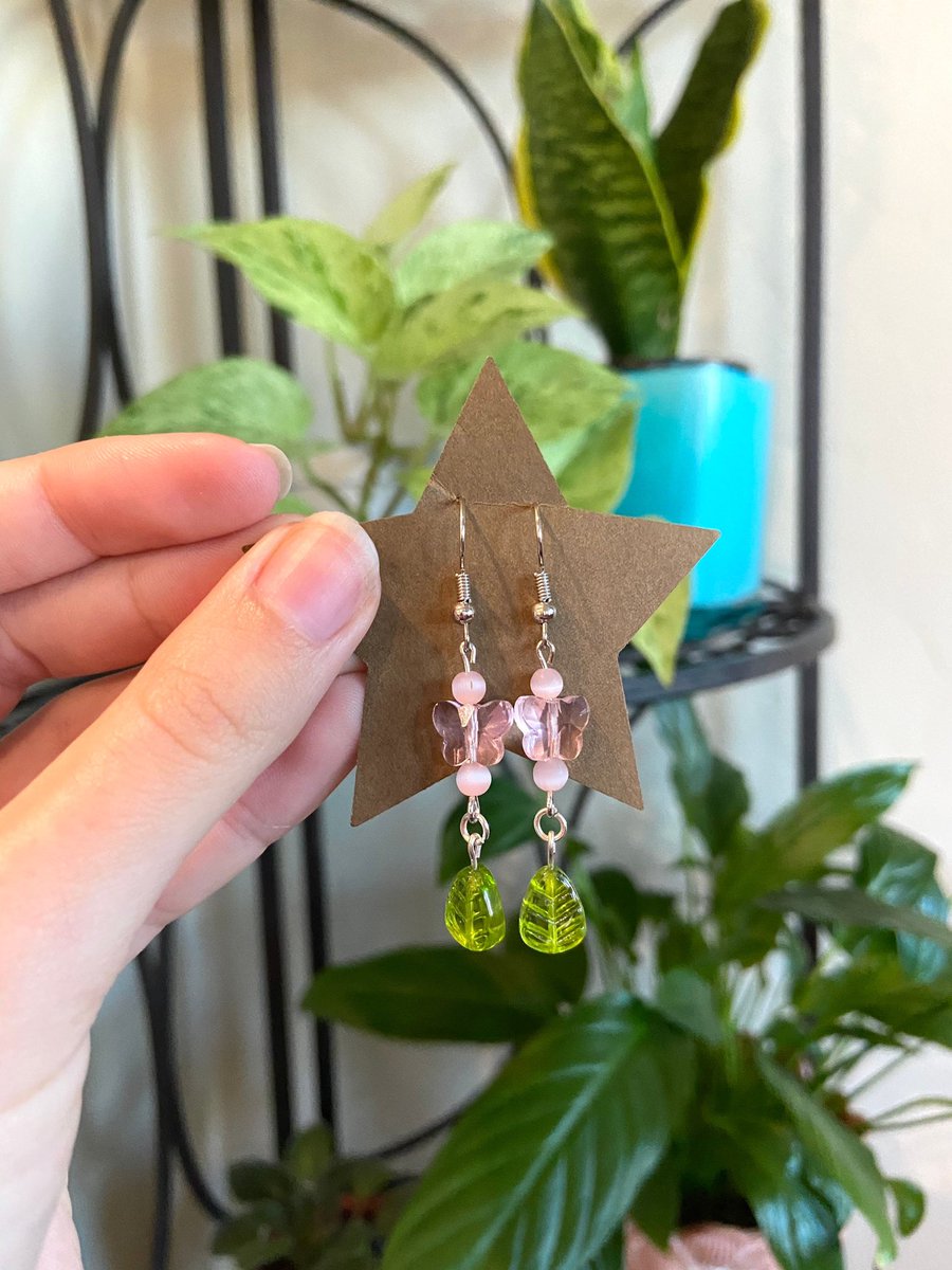 shop_groovy_gal's tweet photo. some spring time earrings for your feed 🌸🌱

—> https://t.co/YFCssmqaef https://t.co/mJdyfBXVcl