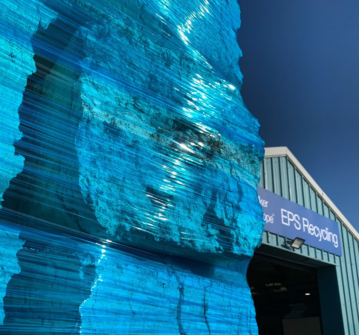 Have a great weekend!
#eps #polystyrene #recycling #packaging #fish #construction #waste #sustainable