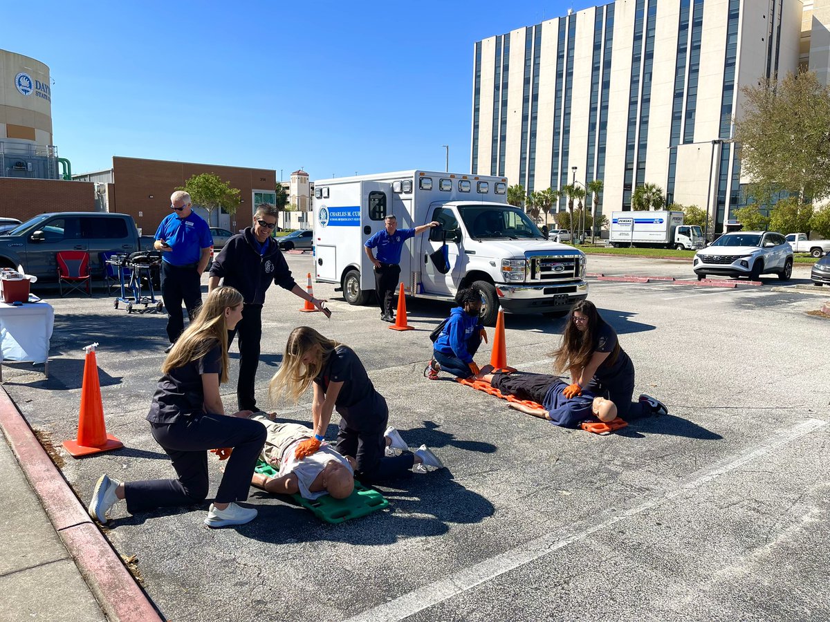 VRoeshink's tweet photo. Amazing day for CTE today! 2022 DSC VCS Health Career Expo covering over 10 degree programs with our high school health science students and Deltona High’s Fire Rescue Championship all in one day. @VolusiaCTE @volusiaschools #DSC_VCShealthexpo https://t.co/F13QBKJOoR