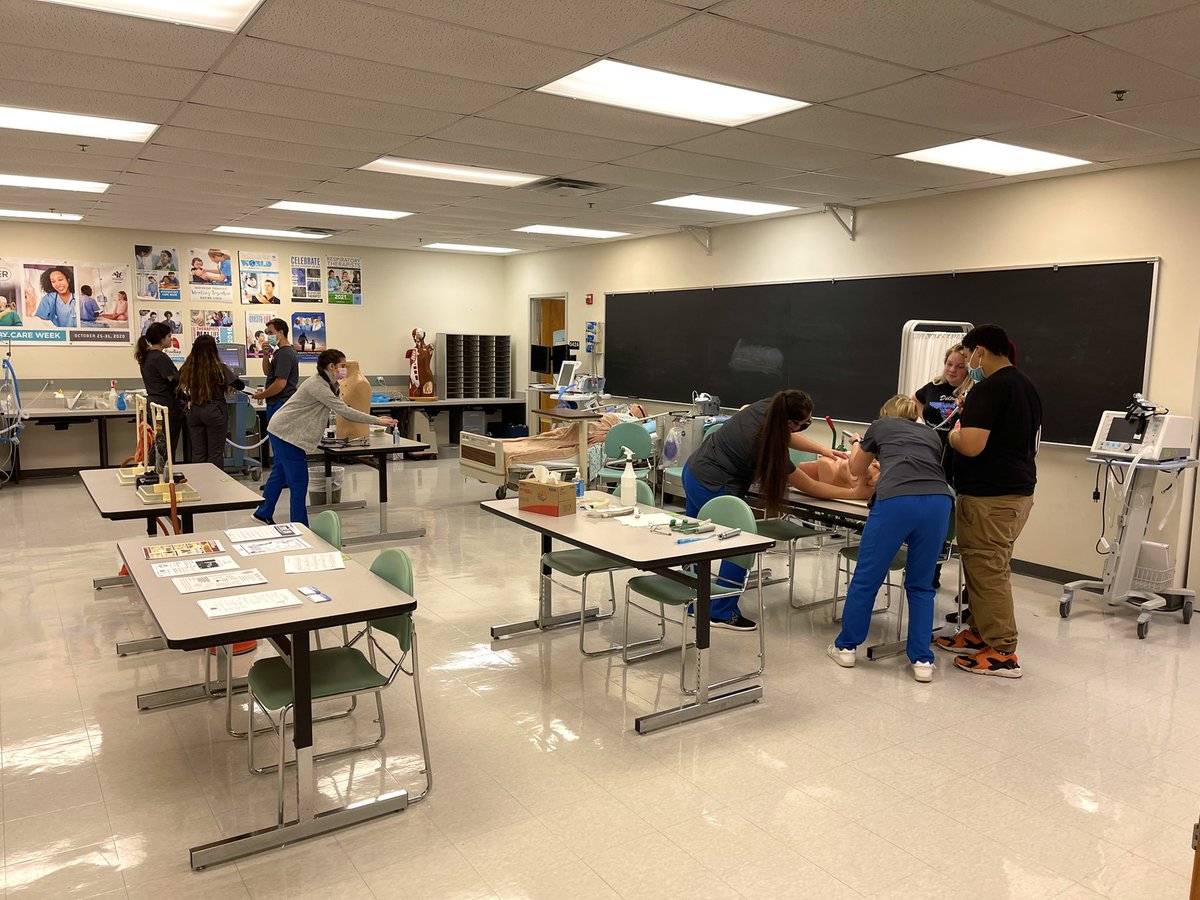 VRoeshink's tweet photo. Amazing day for CTE today! 2022 DSC VCS Health Career Expo covering over 10 degree programs with our high school health science students and Deltona High’s Fire Rescue Championship all in one day. @VolusiaCTE @volusiaschools #DSC_VCShealthexpo https://t.co/F13QBKJOoR