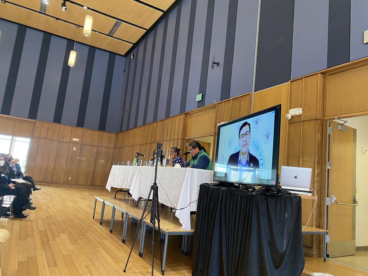 eliza_cava's tweet photo. It’s truly a hybrid #NaturallyLatinos4 conference with @albornoz_gabe joining us from home with a stomach bug via TV! @PGCMDeniTaveras Abel Olivo & Dr. Gabriela Lemus are mixing the personal and political so powerfully #NLC4 @ANStweets @SereLinares https://t.co/zW6rm6T3XG