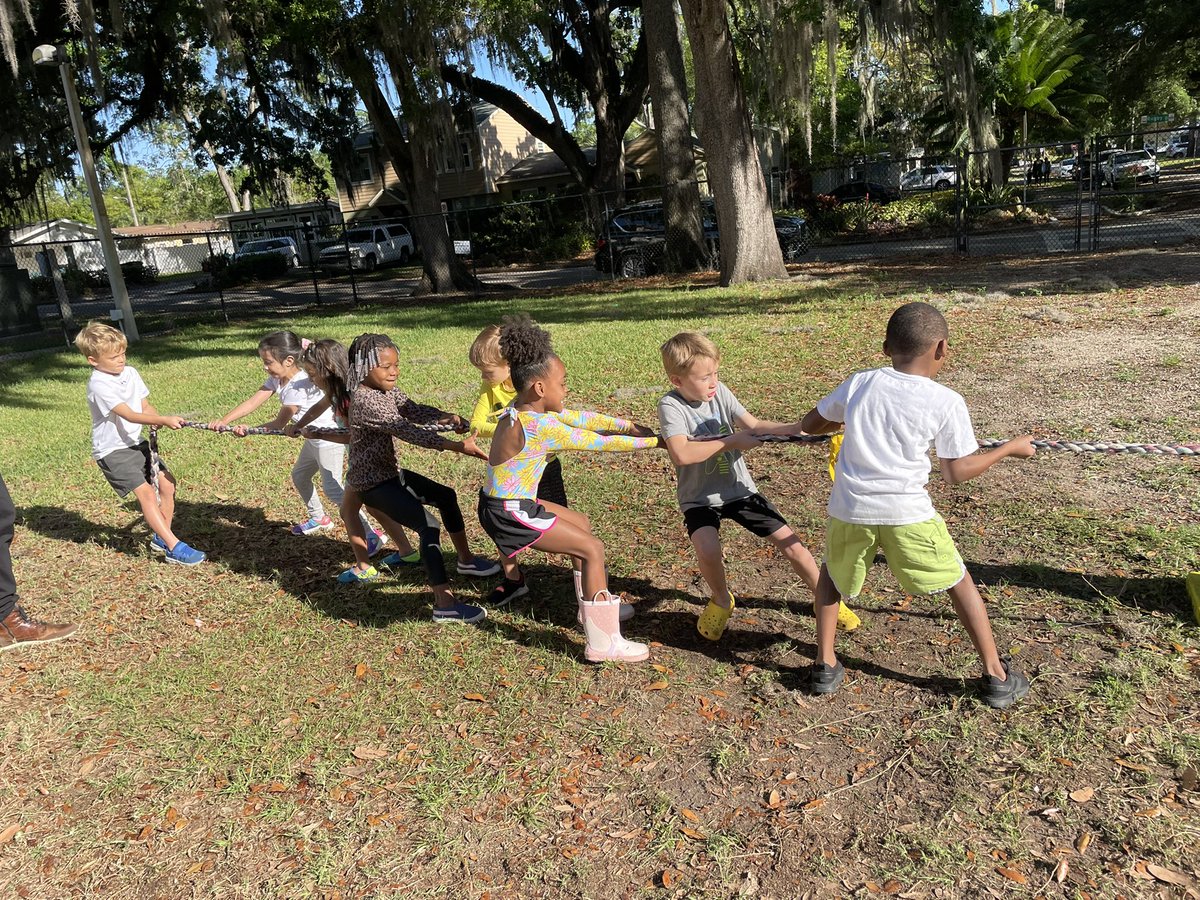 simmskinderland's tweet photo. A very successful FIRST field day for ALL of us!!! ☀️ 💦 🥳 Shout out to our parents and Mr.Burleigh for making it happen! https://t.co/PBfjzTk4qx