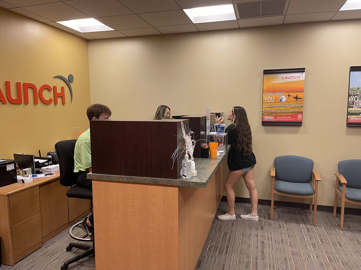 VRoeshink's tweet photo. Launch CU &amp; Spruce Creek High students full force in their current marketing initiative. They are competing against UHS, with who can open the most accounts?Launch is depositing $15 to every account opened…thank you Launch CU! @VolusiaCTE @volusiaschools @LaunchCU https://t.co/1LUWak3K4i