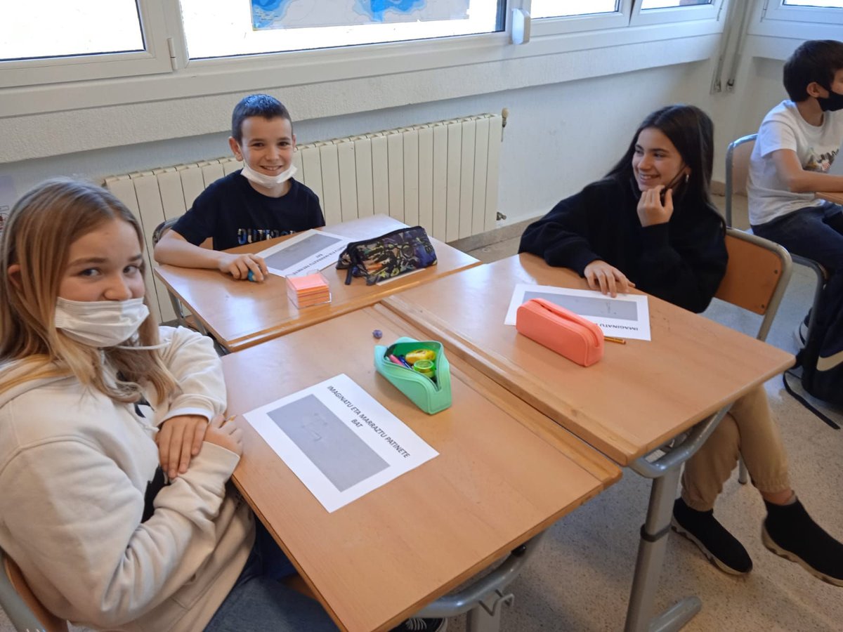 imhcampus's tweet photo. Mutrikuko #STEAM astean fabrikazioaren protagonista bihurtu dira #GoizekoIzarra ikastolako LH6 gazteak.
IMH Campus - Lanbide Heziketako Alaitz eta Alazne irakasleek gidatuta, patinetea diseinatu eta nola ekoitziko luketen irudikatu dute.
#steamactive
https://t.co/RDrdA3Nla6 https://t.co/VpCCT81mRG