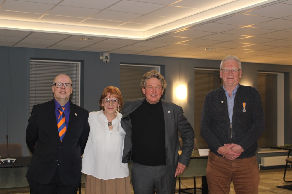 Gemeentelijke Onderscheiding voor Hans Derksen, Jur Hofland, Nia van Oudenallen en Jan Derksen in Westervoort westervoortplaza.nl/gemeentelijke-… #Westervoort
