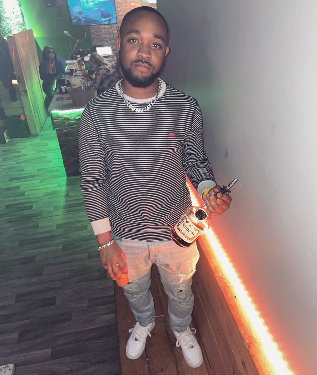 TheReal_SayRedd's tweet photo. BEEN HIM! 🤞🏽🐐
S/o Houston, y’all show love! ❤️🔥🚀
#Houston #htown #htowntakeover #texas #sayredd #upcomingartist #newpost #showlove https://t.co/9Qm7RLgd4e