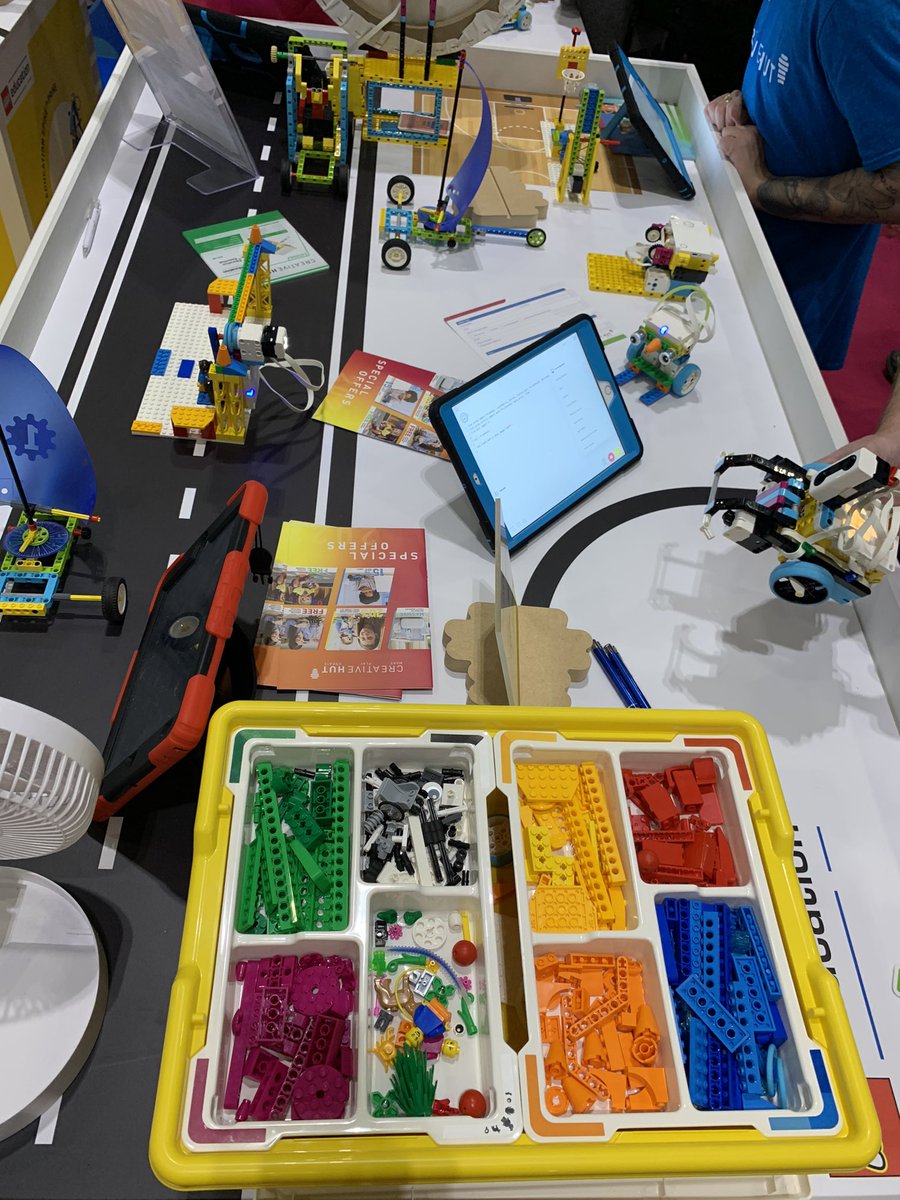 MEL Science (@mel_science) on Twitter photo Great to see <a href="/CreativeHutEdu/">CreativeHUT</a> #bett2022 with the best STEM products: <a href="/Sphero/">Sphero</a> <a href="/SpheroEdu/">Sphero Education</a> <a href="/MakeblockEdu/">Makeblock Education</a> <a href="/Arduino/">Arduino</a> <a href="/ArduinoEdu/">Arduino Education</a> <a href="/LEGO_Education/">LEGO Education</a> Great to see <a href="/CreativeHutEdu/">CreativeHUT</a> #bett2022 with the best STEM products: <a href="/Sphero/">Sphero</a> <a href="/SpheroEdu/">Sphero Education</a> <a href="/MakeblockEdu/">Makeblock Education</a> <a href="/Arduino/">Arduino</a> <a href="/ArduinoEdu/">Arduino Education</a> <a href="/LEGO_Education/">LEGO Education</a>