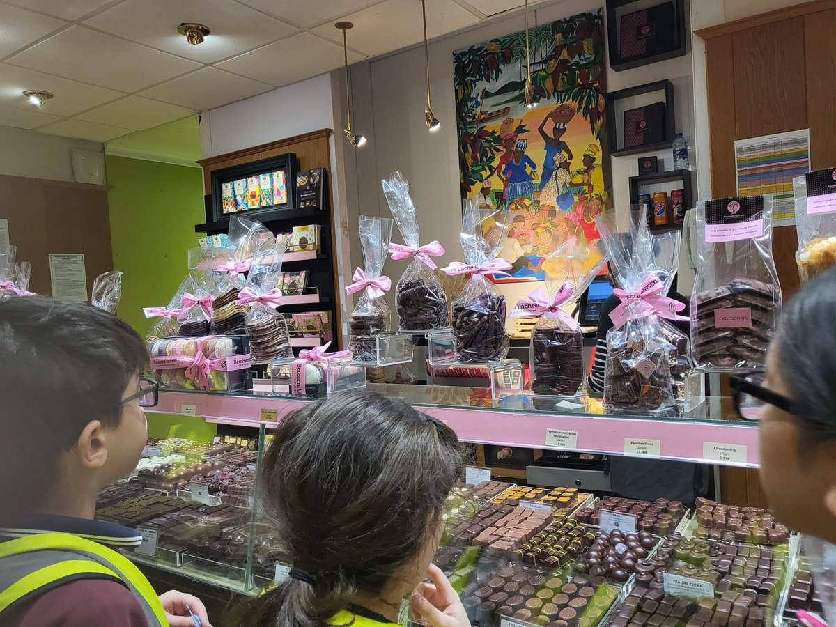 FirsFarm_Sch's tweet photo. Ending our day at a chocolate factory yum https://t.co/Lt3GlmQb8M