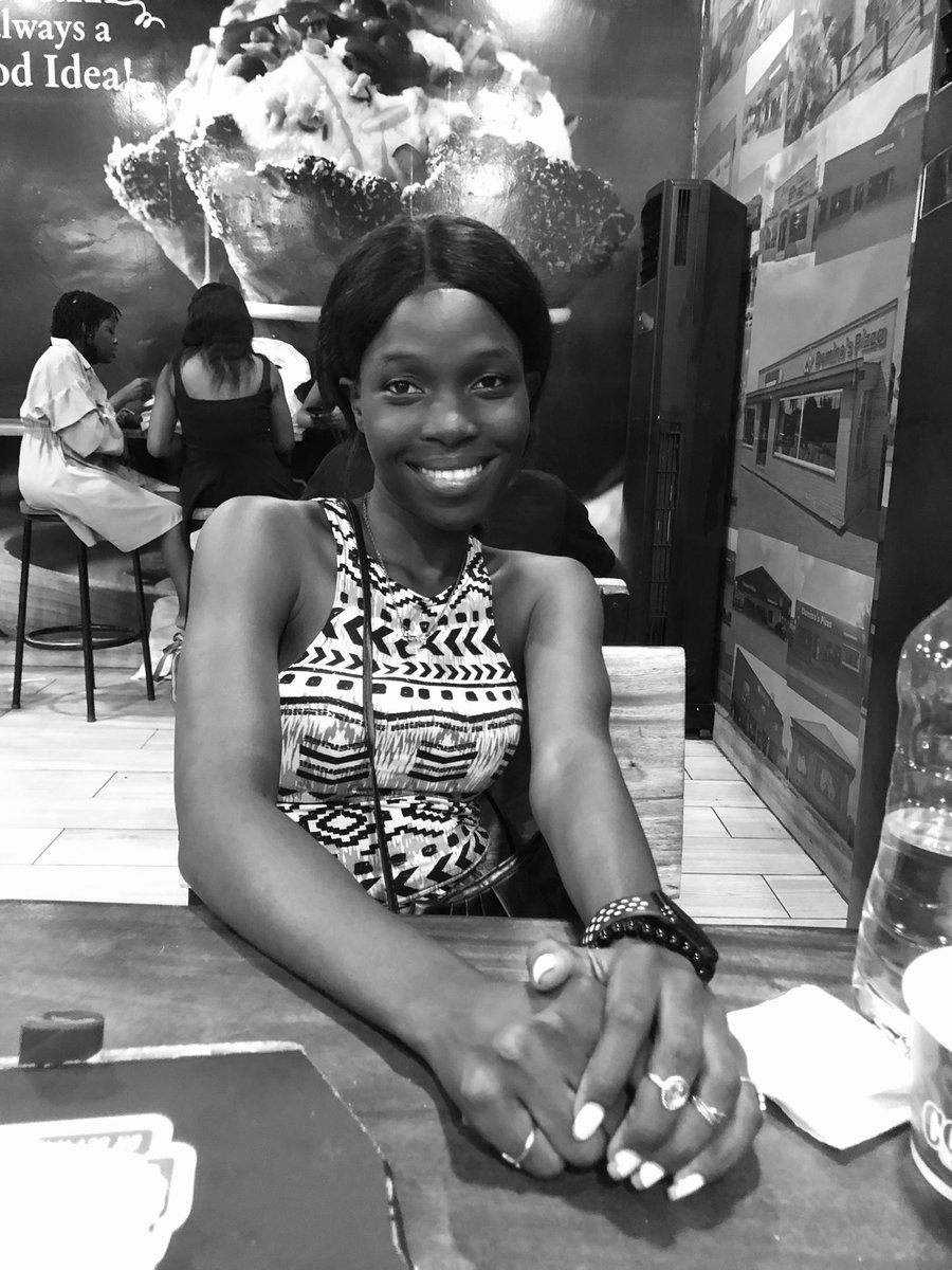 Bellacrocs's tweet image. Black doesn’t crash yunno 💫