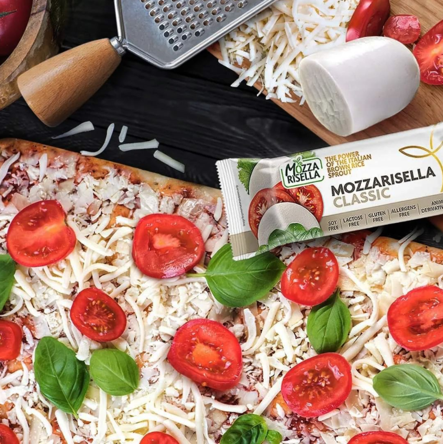 TradeMavi's tweet photo. Are you having pizza tonight?🍕🌱Just pop @Mozza_Risella vegan mozzarella in the freezer for 30 minutes and it will be so easy to grate it and make delicious, super tasty recipes! #mozzarisella #Vegan #vegancheese #plantbased #healthyfood #Health #pizza https://t.co/1SjgUO6hdb