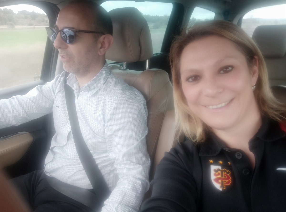 De camino a Barcelona para disputar la Liga Regional de touch. Vamos equipo!! Ilusión y ganas no faltan.