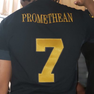 YahBoyStevieT's tweet photo. #NewProfilePic talk to me nICE 🧊🤙🏾 https://t.co/EwbSxPPsm3