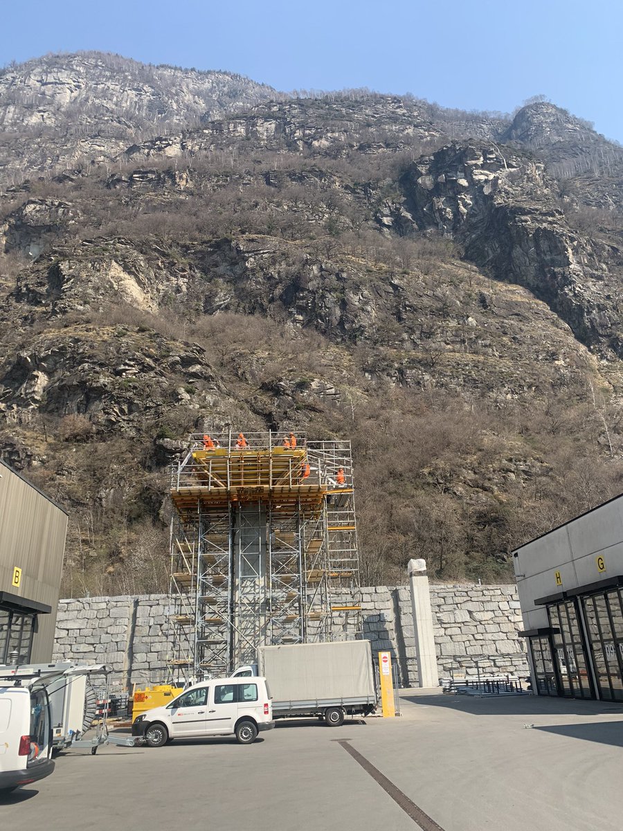 Wir bauen auch, um zu schützen. Mit dem Leiter Naturgefahren - Marc Hauser- unterwegs am Gotthard, beim San Salvatore und im Interventionszentrum Biasca. Dazwischen digitale Konferenz mit den europäischen Infrastruktur-CEOs. ‚Work anywhere‘ machts möglich. #sbbcffffs