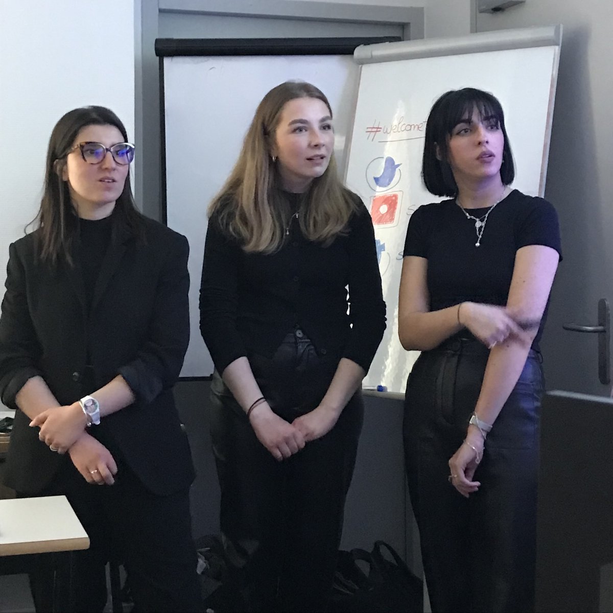 [Masterclass <a href="/MBADMB/">mbadmb</a>] La transformation digitale des sectes : c'était mercredi 23 mars ! Merci à <a href="/wtaranoff/">Wladimir Taranoff 🧩🔑</a> pour ses retours constructifs 🙏et un grand merci à nos camarades de Part-Time 3 pour leur écoute bienveillante✨ #GoGoGo