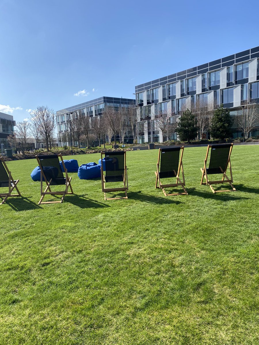 LFordHampers's tweet photo. The sun is shining, take a seat and chill for a while! @CalberFM is very proud to be providing services to their clients at Winnersh Triangle #calber #winnersh #facilitymanagement #workingtogether https://t.co/zxA5Ra23hh
