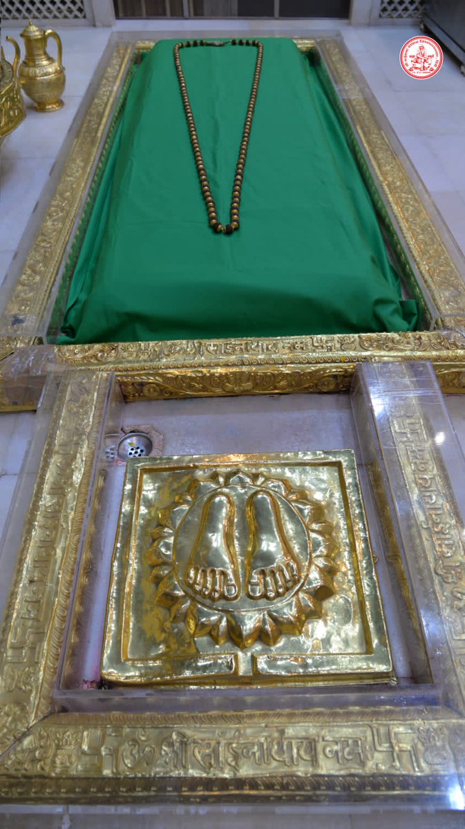 SSSTShirdi's tweet photo. *!! ॐ साई राम !!*
*श्री साईबाबा संस्थान विश्वस्त व्यवस्था,शिर्डी*
*!! ॐ Sai Ram !!*
*Shri Saibaba Sansthan Trust, Shirdi*
*आरती  - शेजारती*
*शुक्रवार २५ मार्च ��०२२*     
*Aarti : - Shejaarti* 
*Friday 25 March 2022* https://t.co/pX65Xu2ypY