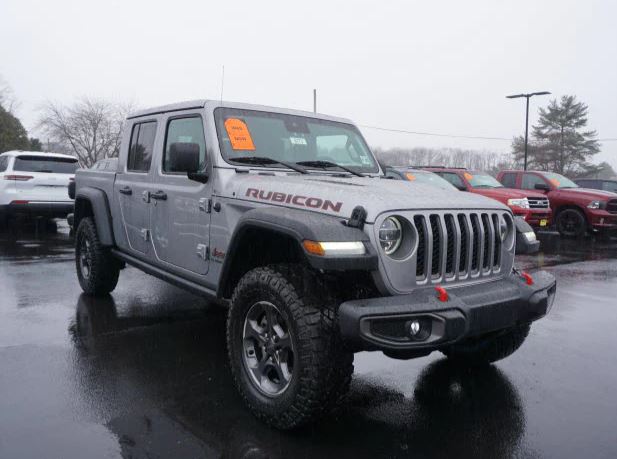 This Certified Pre-Owned 2020 #Jeep Gladiator could be yours today!

bit.ly/3NlVuZK