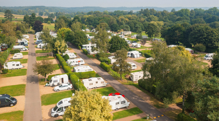 Caravanwise's tweet photo. The AA Awards claim to list the "best" campsites in the UK. We have listed the 2021/2022 campsites here: https://t.co/2oaL7JZr3B https://t.co/eNGL7NnCOU