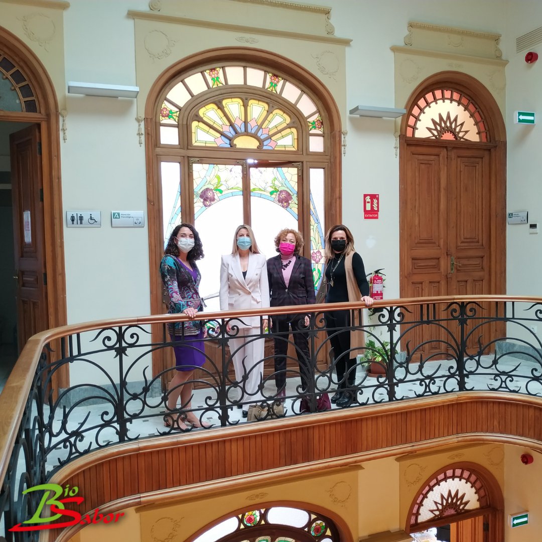 Nuestra Directora María Dolores Morales participa en las Jornadas sobre #Liderazgo #Femenino e Igualdad organizadas por el <a href="/IAMJunta/">Instituto Andaluz de la Mujer</a>; en la mesa redonda Mujeres Líderes.
#Biosabor tiene suerte de tener mujeres de este calibre que la hacen un referente en nuestro sector agrícola.