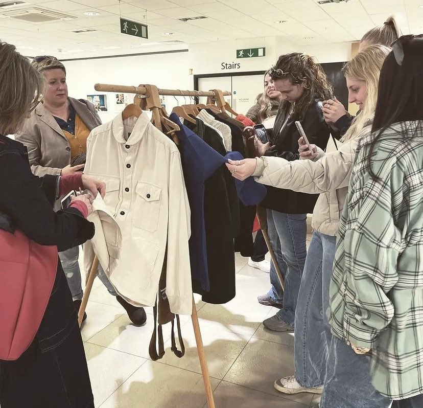 orig_proj's tweet photo. Pop-up roller rink / lecture space 🤔. Yesterday #primeyarc played host to @NorwichUniArts #fashion & #textiles students & YarmouthOilskins to #primeyarc yesterday. initiating their collaborative explorations to create colour print designs inspired by modern #greatyarmouth. Fun!! https://t.co/1nHHEDQtYi