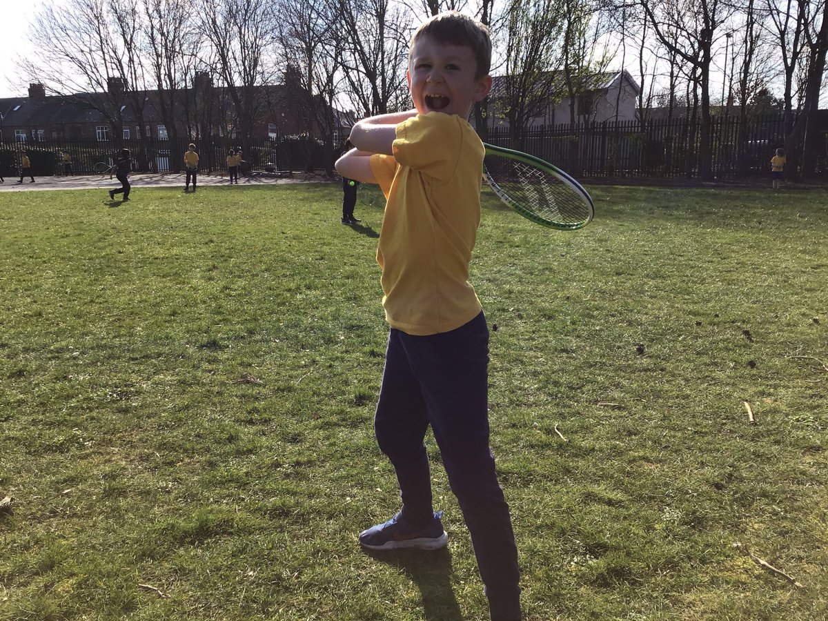 RuncieOf's tweet photo. Happy Friday! Year 4 have had lots of fun practicing their tennis skills in P.E today! ππΎβοΈ #ARFSPE https://t.co/qUcU6p7BZR