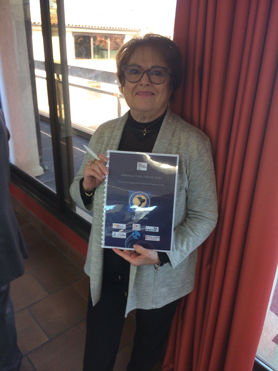 Agavip30's tweet photo. C.A.J.
 
Chien d’Assistance Judiciaire du TJ de Nîmes.

Signature de la Convention C.A.V.E CANEM:

Mme la Présidente du TJ;
M. le Procureur;
HANDI’CHIEN;
Fondation Adrienne et Pierre SOMMER;
Fondation ROYAL CANIN;
SDIS 30;
AGAVIP (France Victimes 30);
Le bâtonnier de  Nîmes; https://t.co/wVsSxKpePT
