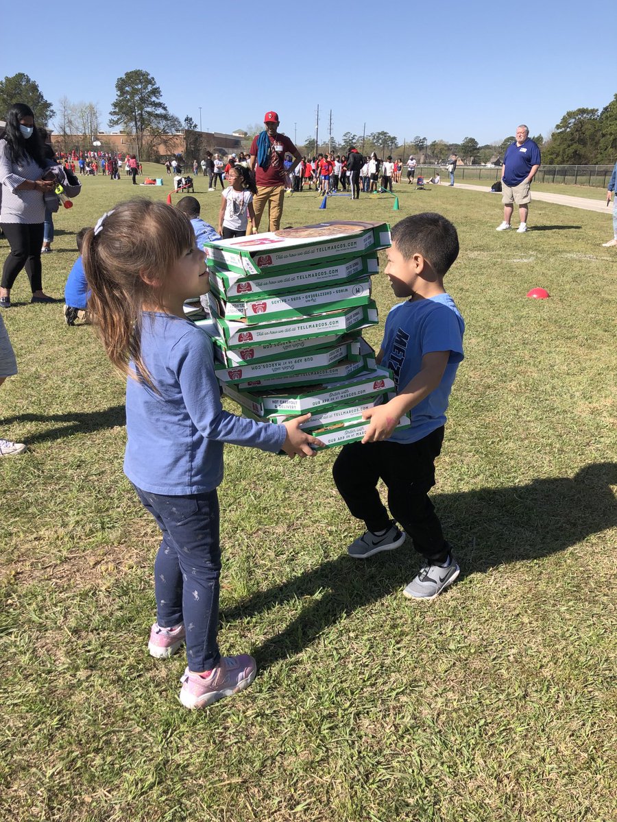 Cassandra Wolfe tweet media