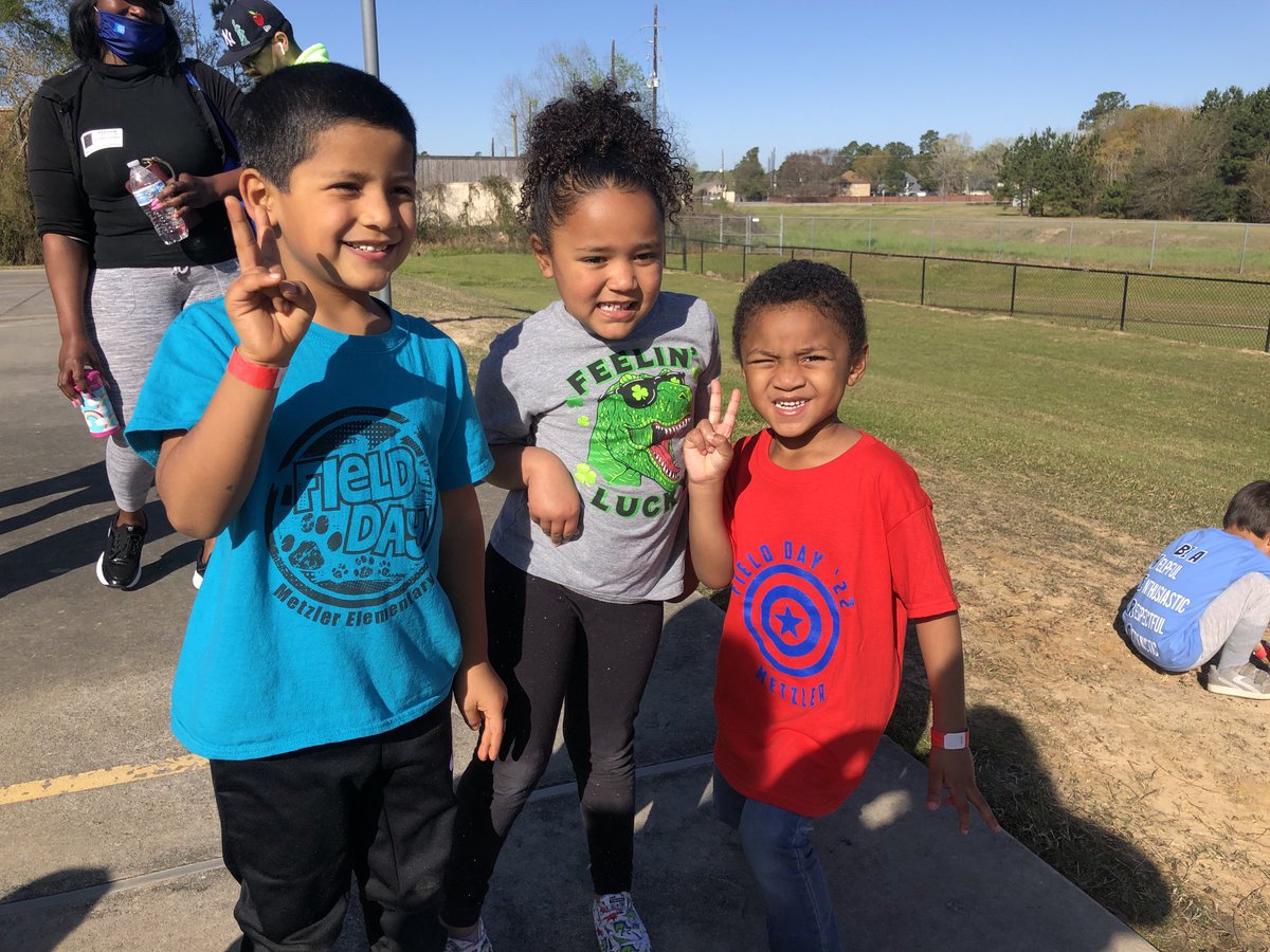 Cassandra Wolfe tweet media