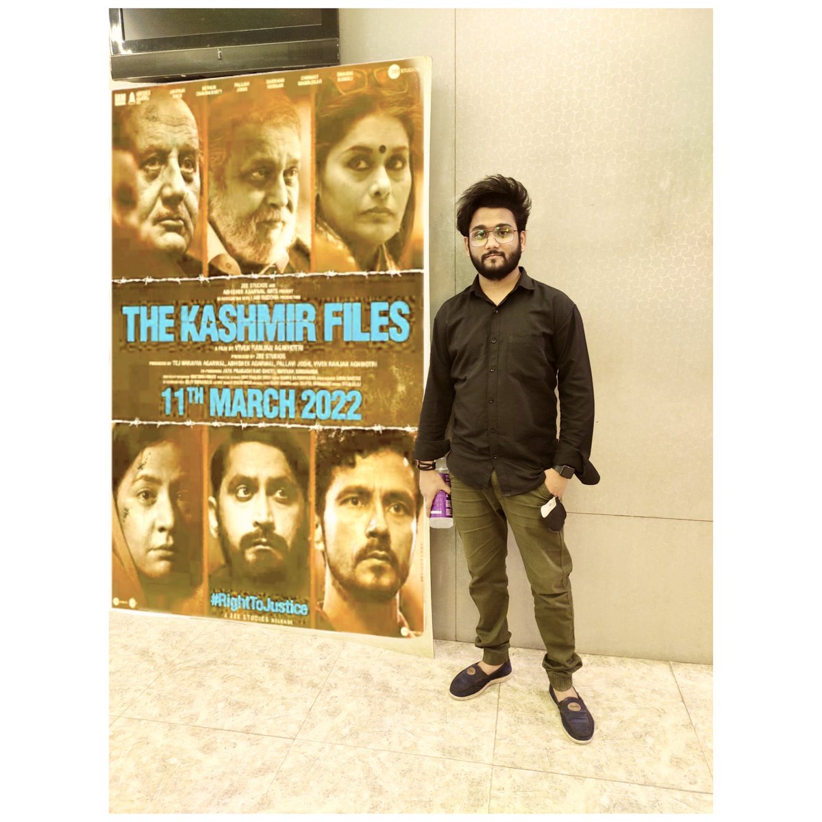 MohanSh52951234's tweet photo. Today I got a chance to watch this movie...The film should have been a little more according to me... Very beautifully presented by Agnihotri ji ...I would like to thank him very much for trying very well to bring our history to the society.. #TheKashmiriFiles @vivekagnihotri https://t.co/4dSS0O1C1U