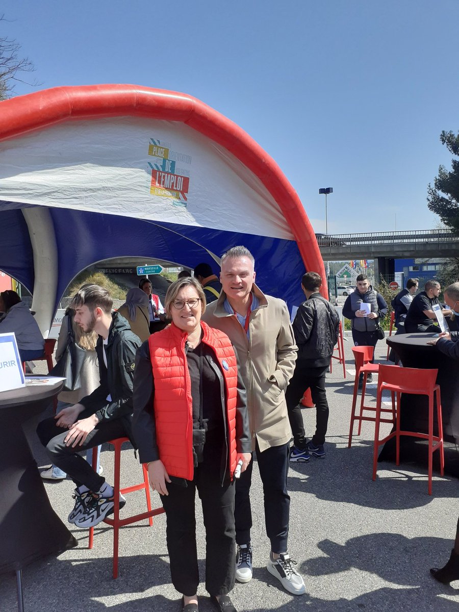 LA VALENTINE tweet media