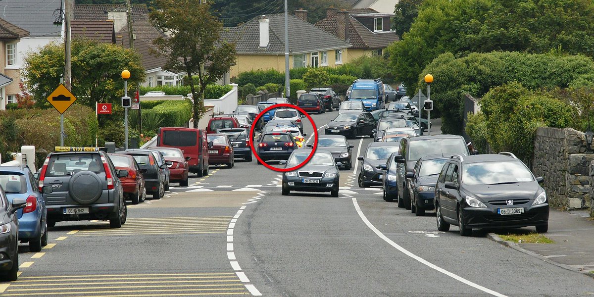 cosaingalway's tweet photo. @BrendanM56 AGS wouldn't lift a finger even if the school and station were beside each other. It's the responsibility of @GalwayCityCo, and they have also to chosen to do nothing, despite boasting about the #ThreadneedleBikeLane in the #GalwayTransportStrategy. https://t.co/bZSycnQkES
