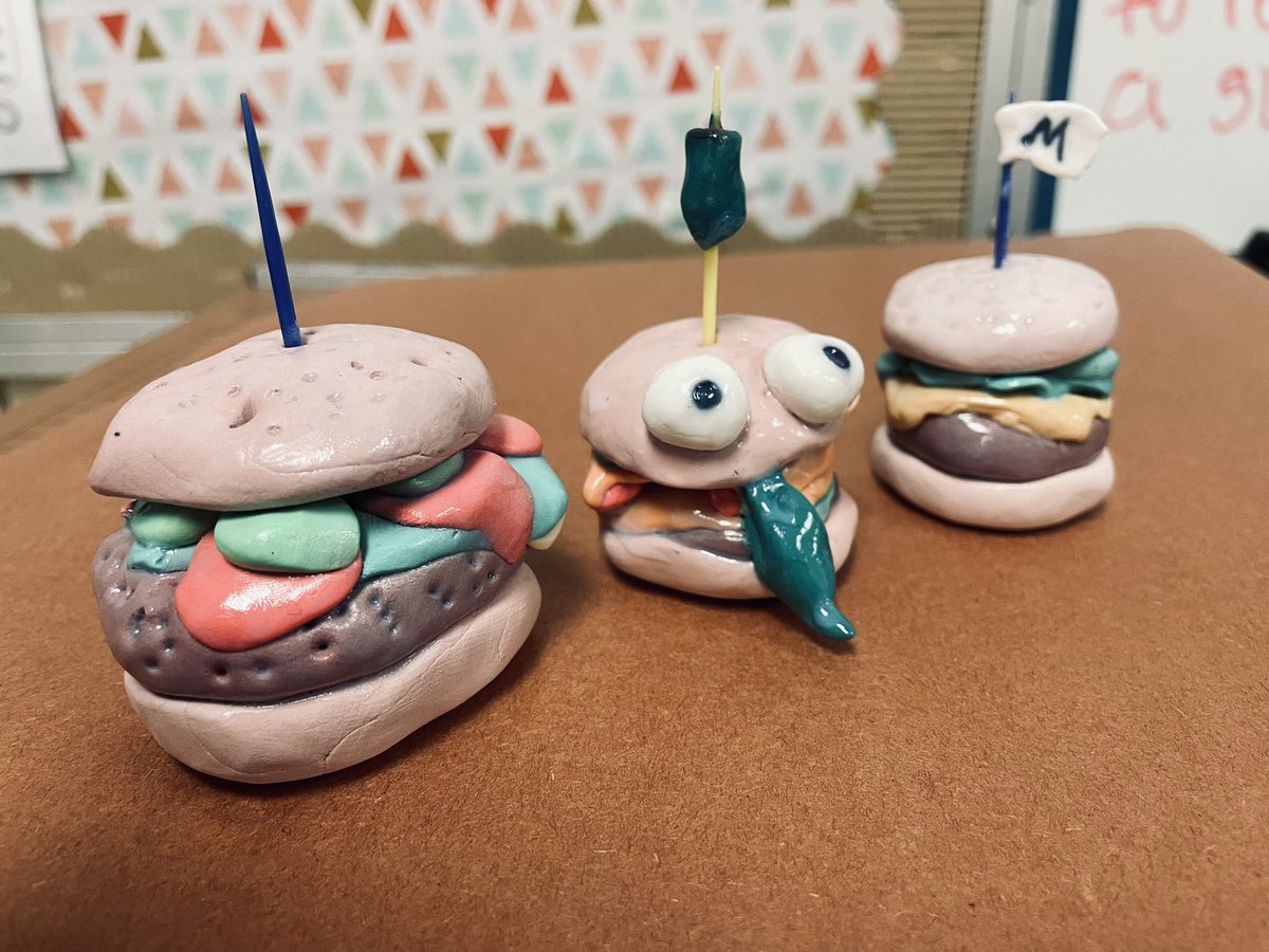 visualarts_nbe's tweet photo. Good thing it’s almost time for lunch!  4th grade’s hamburger sculptures are making me hungry. @HumbleISD_NBE @VisualArtHumble  #foodsculpture #artrocks https://t.co/4mMvDDXs8F