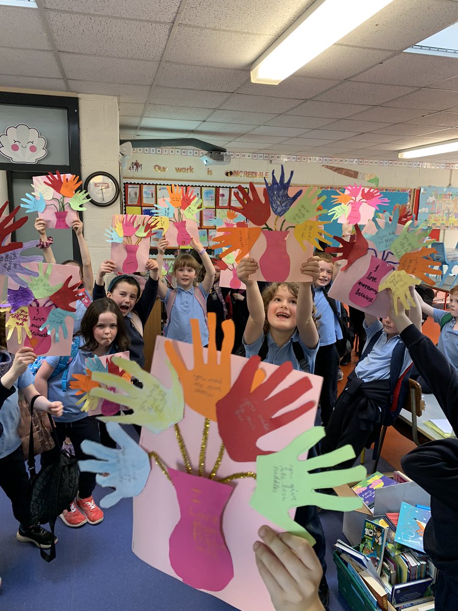 The children worked very diligently to create these lovely cards for Mother’s Day. They had a lot of cutting to do and also came up with 5 special reasons for why they love their mums. Well done to all! We hope all the mums like them 💐 <a href="/followstannes/">St. Anne's Mixed N.S.</a>