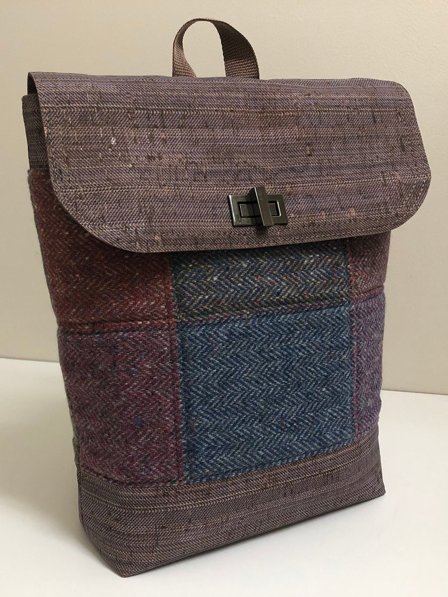 UrbanStitcher's tweet photo. This Bonn Backpack is made using Irish wool and cork with herringbone print.  More pictures and details at #UrbanStitcher Etsy shop:  https://t.co/Zv06ULhOJV #bonnbackpack #woolbackpack #handmadebags https://t.co/GzGHGUB0Zl