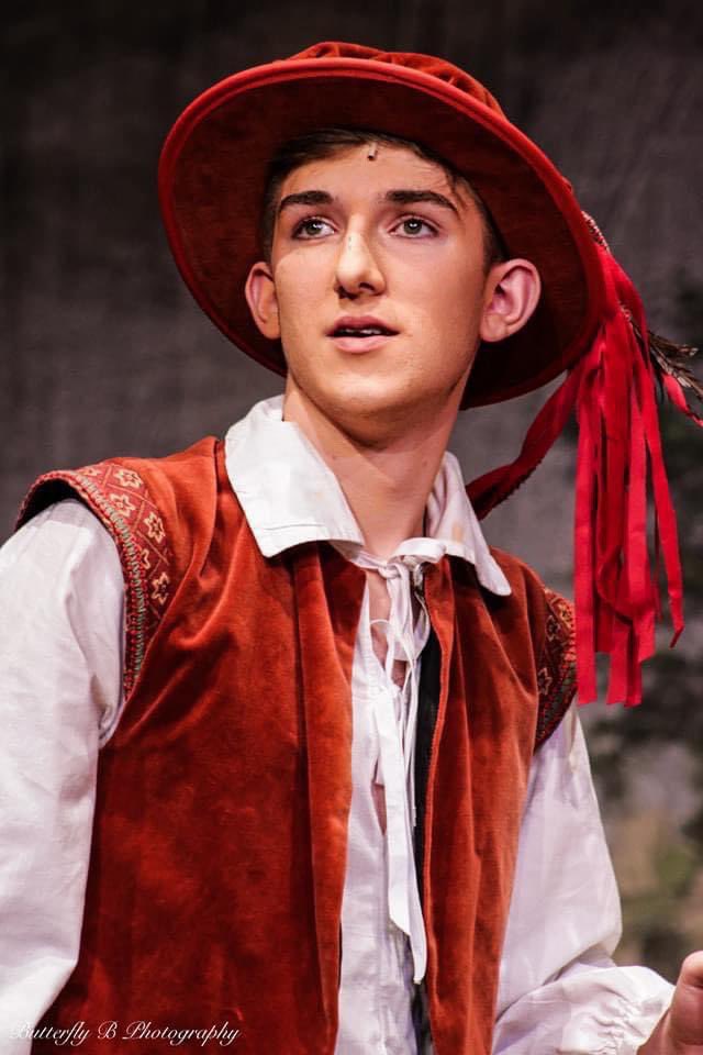 karenGrady1981's tweet photo. SO PROUD of our son Jonathan Allen (Yr 12 Thornleigh) who is performing in his debut as Jack Point in the Yeomen of the Guard for New Rosemere. The amount of work you have put into this  performance  shows and you are phenomenal! ❤️ you always x x x @thornleigh @tsc_musicdep https://t.co/YIYDXsL7QD