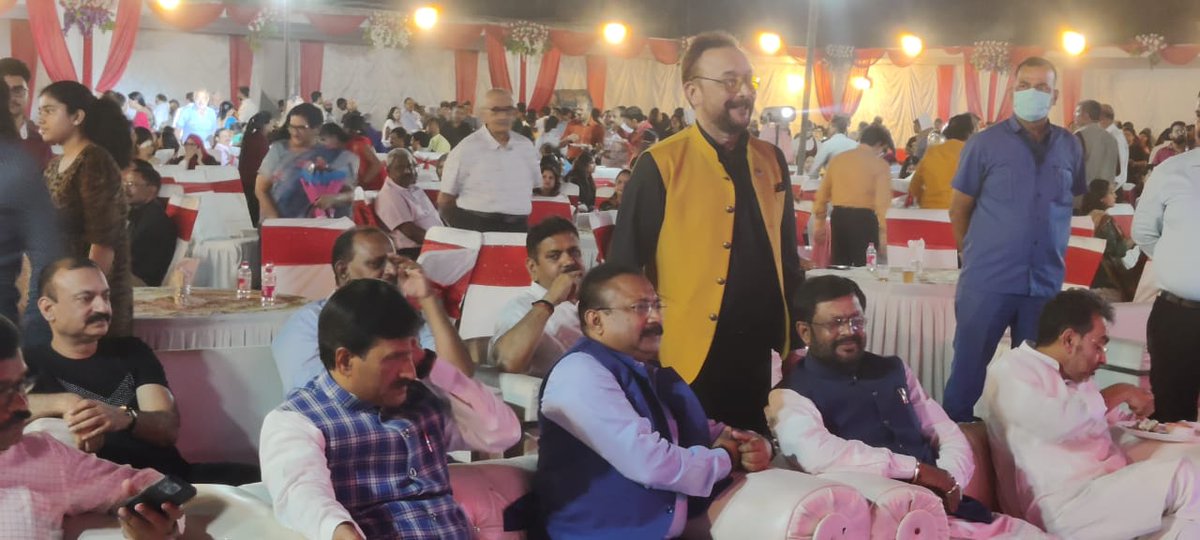 AshokChoudhaary's tweet photo. ग्लोबल ऑर्थोपेडिक फोरम के वार्षिकोत्सव #GOFCON2022 में डॉ अमूल्या जी और डॉ० मनीषा जी के द्वारा आयोजित रात्रि भोज में सपत्नीक शामिल हुआ। https://t.co/flr6A5gJsg