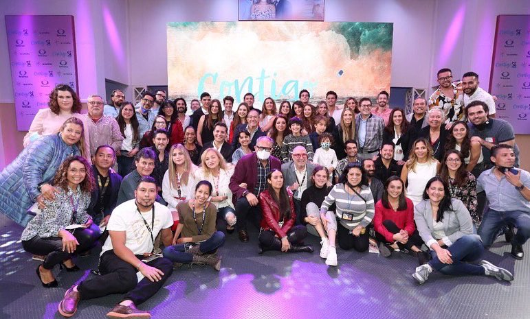 FranciscoRubio_'s tweet photo. HOY llega a su Final @contigosimx un proyecto que me ha regalado muchísimas Alegrias, Satisfacciones, Risas, Diversión, Complicidad, Aprendízaje, Familia y Muchísimo Amor! GRACIAS, GRACIAS a cada uno que hizo posible llevar al mejor de los puertos este Maravilloso Barco 🙌🏻🙏🏻💫 https://t.co/FdAExb7EWz