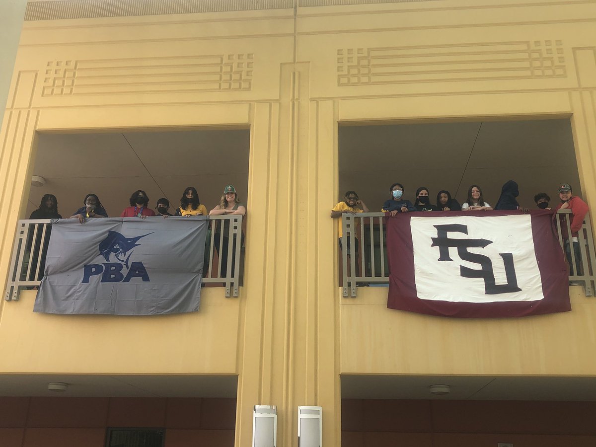 c_cich14's tweet image. That’s a wrap on #AVIDawarenessweek! Ty @_LoBurk @STEMagillPSMS @palmspringspstv, &amp;amp; many more for your contributions that made this week a success! Check out the awesome college banners my #avidscholars and I made! @MsColleenCarney @AVID4College #collegehatday @palmspringsms