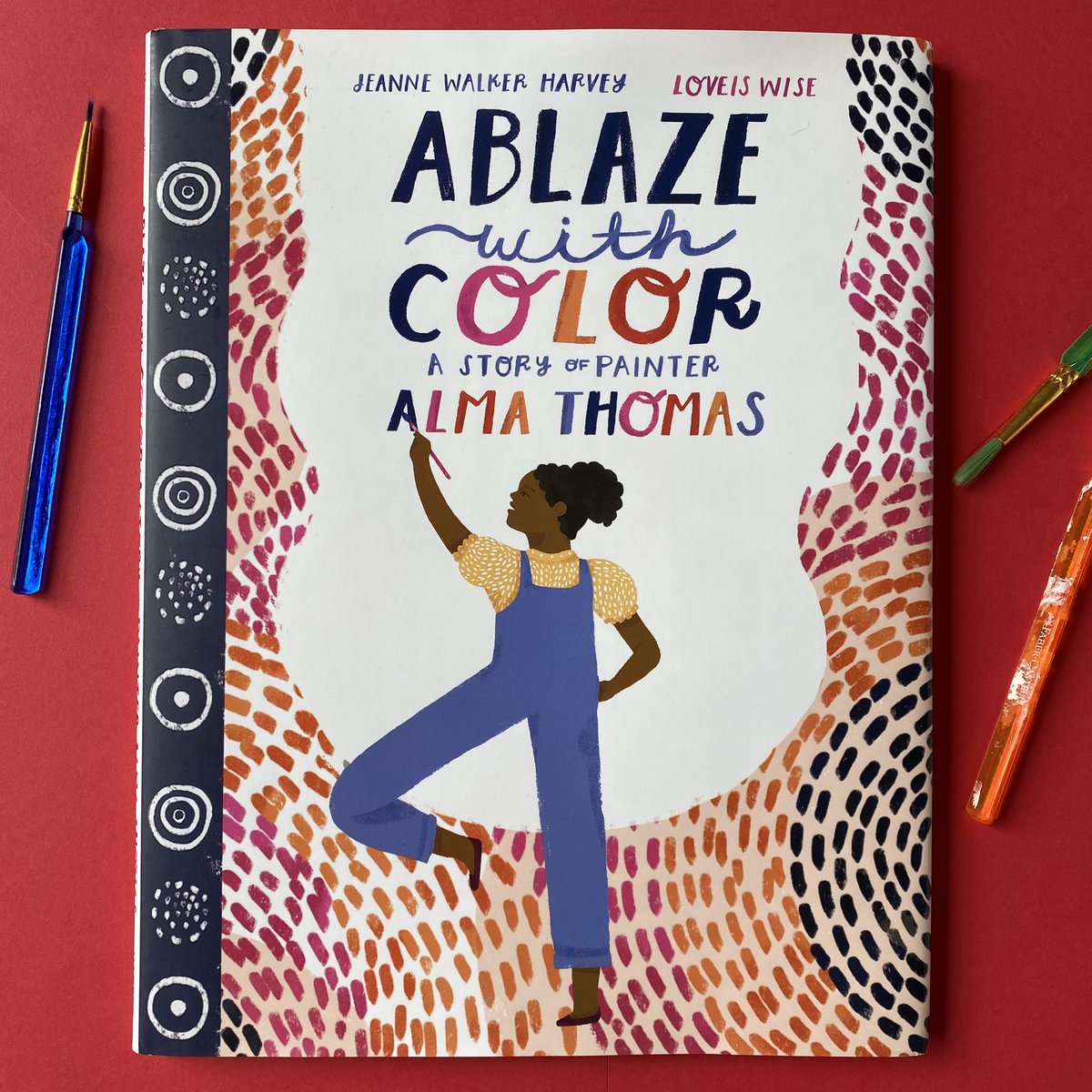 The world needs to be ablaze with color 🎨 #kidslit #picturebooks #almathomas @JeanneWHarvey @LoveisWise_ @HarperChildrens @blueslipper @barbfisch