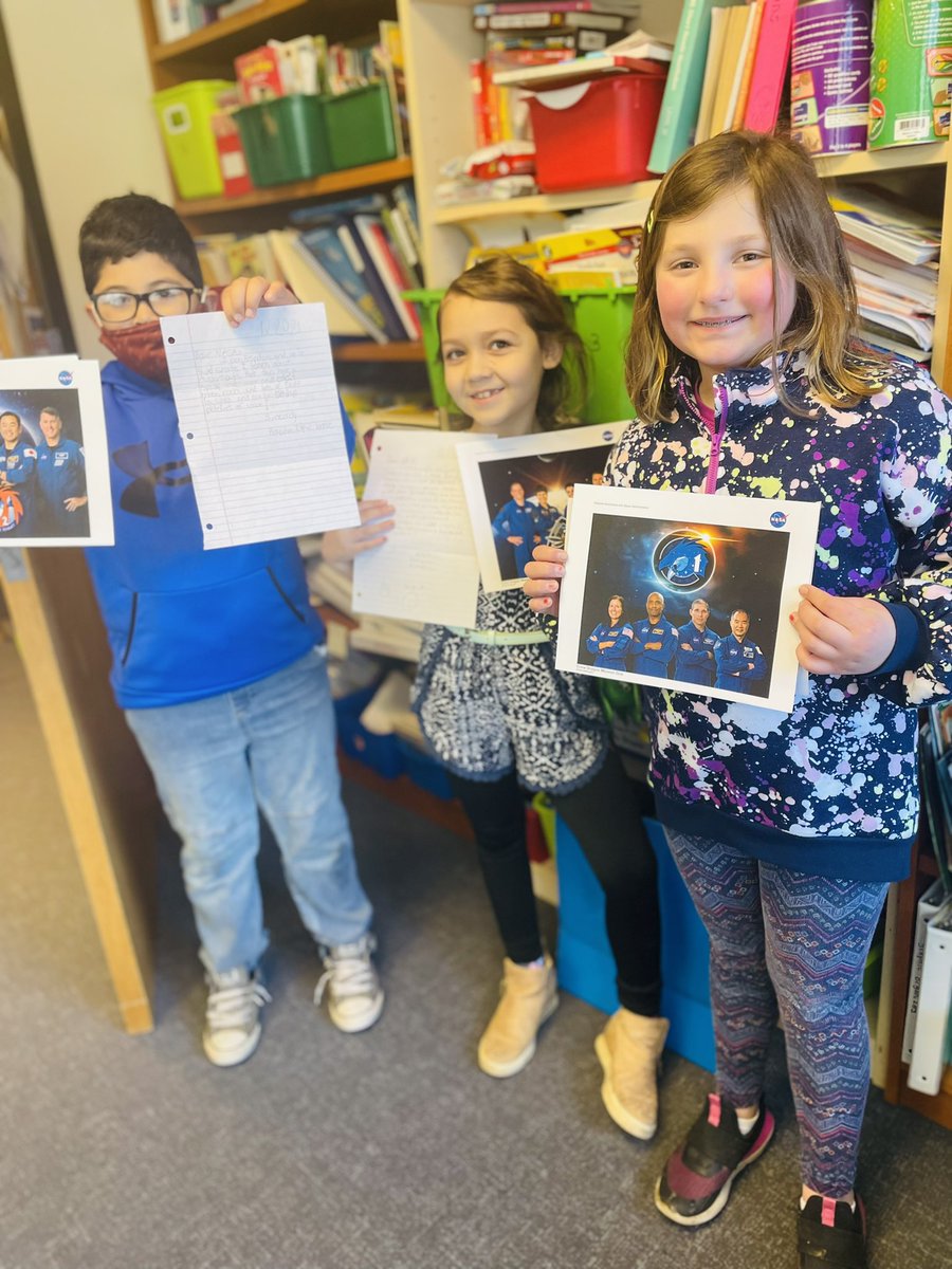 MissKentLZ95's tweet photo. NASA responded to our letters and we think that’s out of this world 🌍! #joyfuljourney #d95learns https://t.co/sI4pcMAJUL
