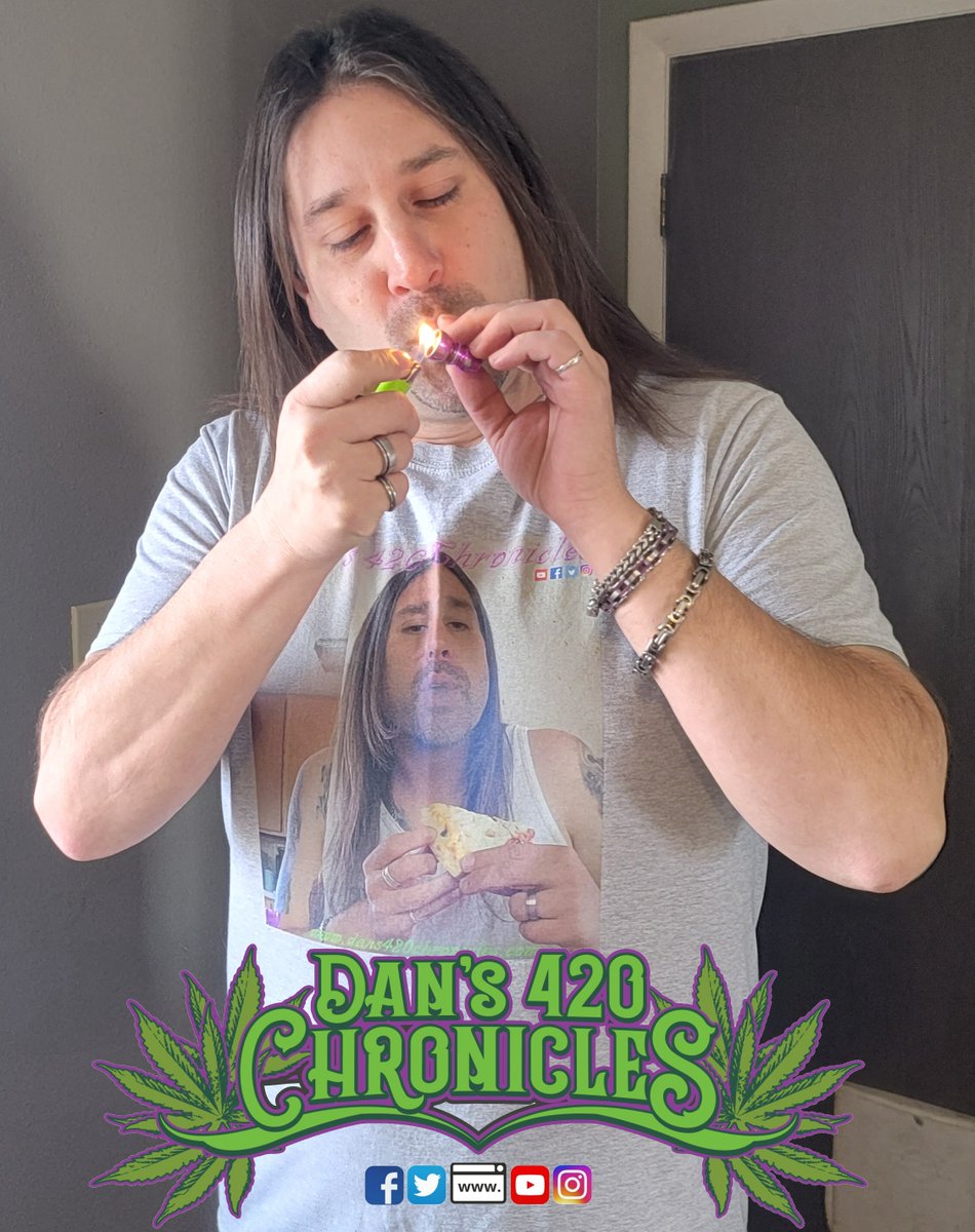 dan_chronicles's tweet photo. Who saw the video of me smoking weed out of a slice of pizza? ππ₯π¨ Even better who saw the ##New #Dans420Chronicles #PicklePipe video? π₯π₯π¨π
https://t.co/ig1lAo6NIt
Again #BandT #FrHighDay will return next week! If you have a 420 shirt lets see them #StonerFam! https://t.co/z9nVacoOZ9